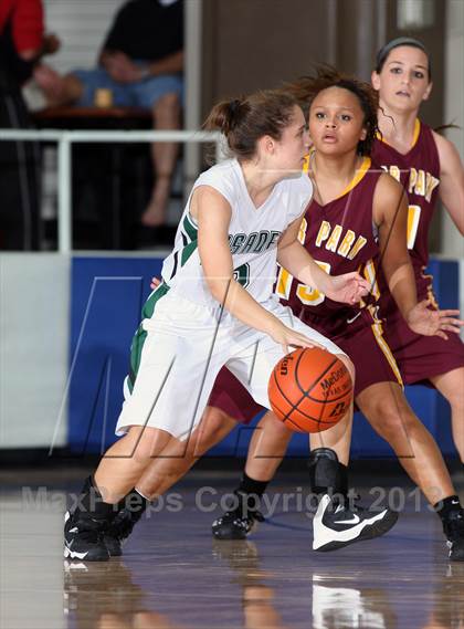 Thumbnail 2 in Deer Park vs. Pasadena (McDonald's Texas Invitational) photogallery.