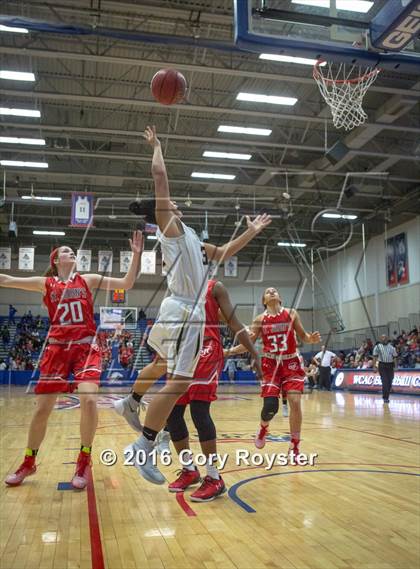 Thumbnail 3 in St. John's vs. Paul VI (WCAC Final) photogallery.