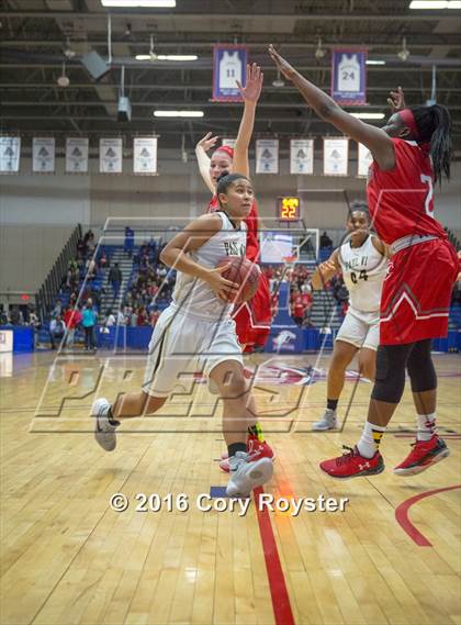 Thumbnail 2 in St. John's vs. Paul VI (WCAC Final) photogallery.