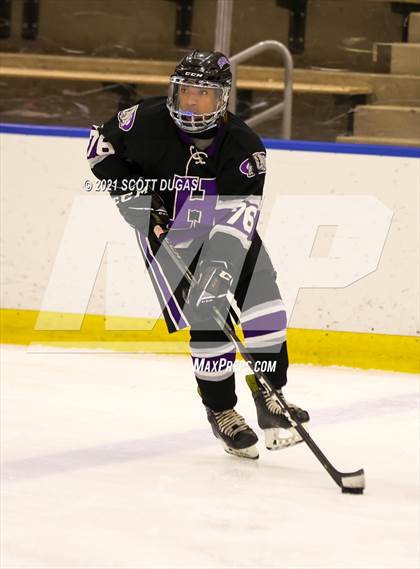 Thumbnail 2 in Iroquois vs Hamburg (LECOM Harborcenter) photogallery.