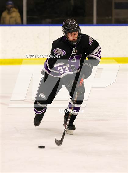 Thumbnail 2 in Iroquois vs Hamburg (LECOM Harborcenter) photogallery.