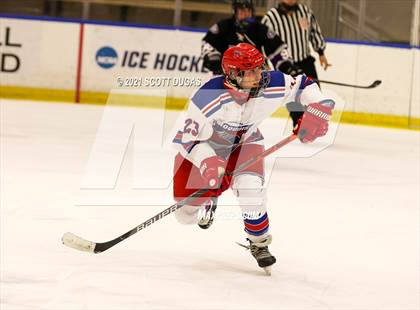 Thumbnail 3 in Iroquois vs Hamburg (LECOM Harborcenter) photogallery.