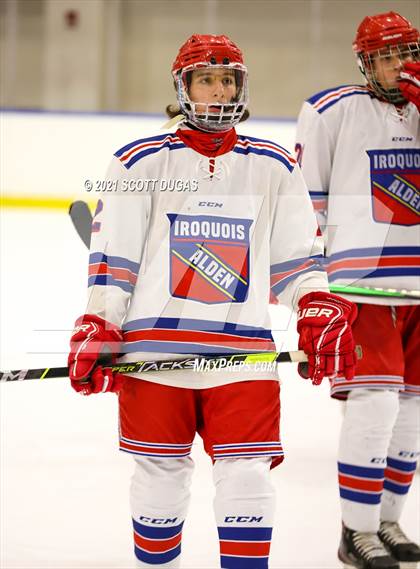 Thumbnail 2 in Iroquois vs Hamburg (LECOM Harborcenter) photogallery.