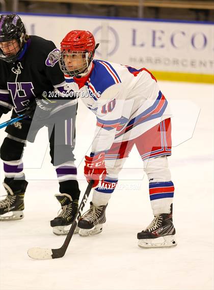 Thumbnail 2 in Iroquois vs Hamburg (LECOM Harborcenter) photogallery.