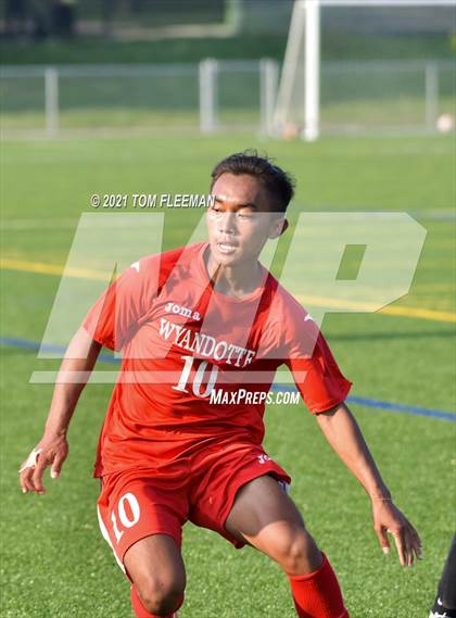 Thumbnail 1 in Lee's Summit North vs Wyandotte (Varsity Tournament) photogallery.