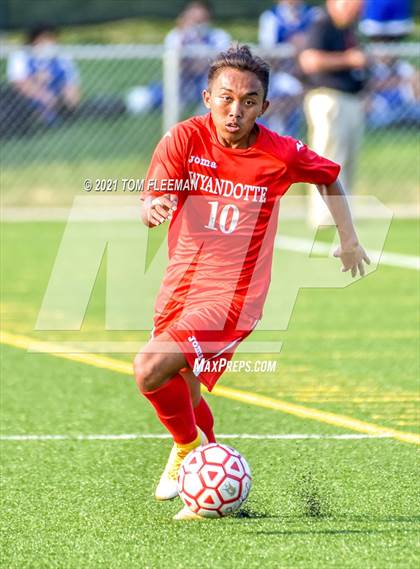 Thumbnail 1 in Lee's Summit North vs Wyandotte (Varsity Tournament) photogallery.
