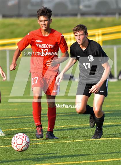 Thumbnail 1 in Lee's Summit North vs Wyandotte (Varsity Tournament) photogallery.