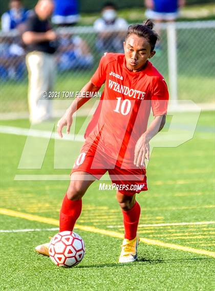 Thumbnail 3 in Lee's Summit North vs Wyandotte (Varsity Tournament) photogallery.