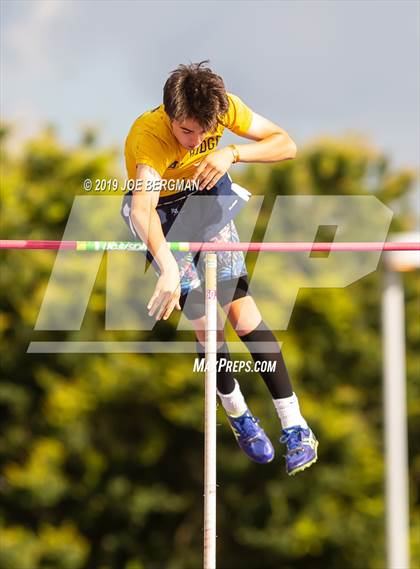 Thumbnail 3 in CIF Track and Field Championships (Boys Pole Vault Final) photogallery.