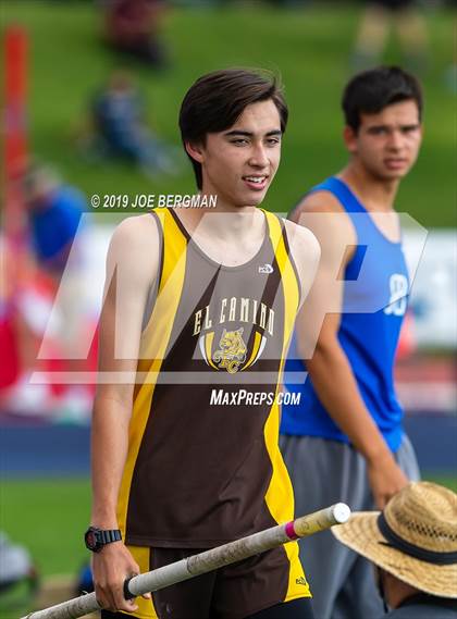 Thumbnail 2 in CIF Track and Field Championships (Boys Pole Vault Final) photogallery.