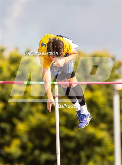 Thumbnail 2 in CIF Track and Field Championships (Boys Pole Vault Final) photogallery.
