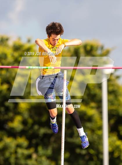 Thumbnail 1 in CIF Track and Field Championships (Boys Pole Vault Final) photogallery.