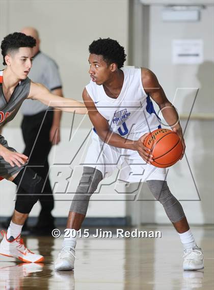 Thumbnail 2 in King vs La Port (McDonald's Texas Invitational) photogallery.