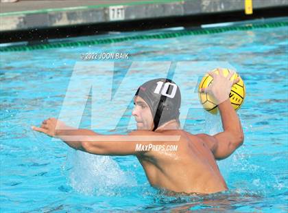 Thumbnail 3 in Archie Williams vs Redwood (MCAL Championship) photogallery.