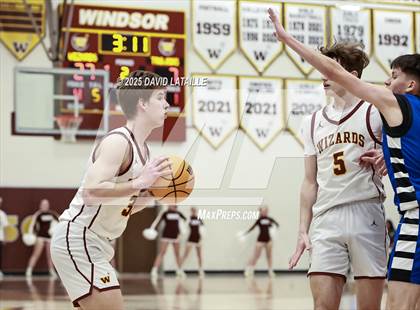 Thumbnail 1 in Longmont vs. Windsor  (CHSAA 5A Round2) photogallery.