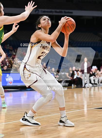 Thumbnail 3 in Fairfield vs Idalou (UIL 3A State Semifinal) photogallery.
