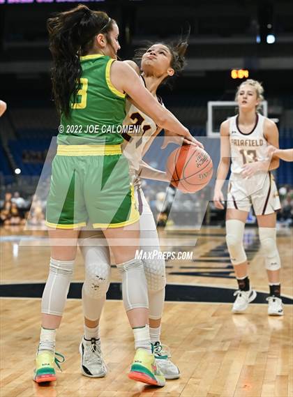 Thumbnail 3 in Fairfield vs Idalou (UIL 3A State Semifinal) photogallery.