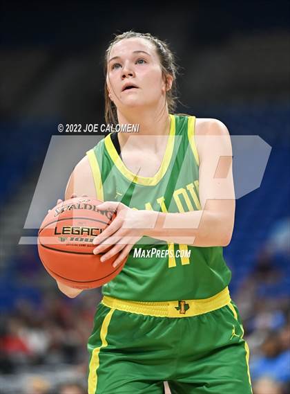 Thumbnail 3 in Fairfield vs Idalou (UIL 3A State Semifinal) photogallery.