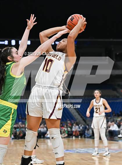 Thumbnail 1 in Fairfield vs Idalou (UIL 3A State Semifinal) photogallery.