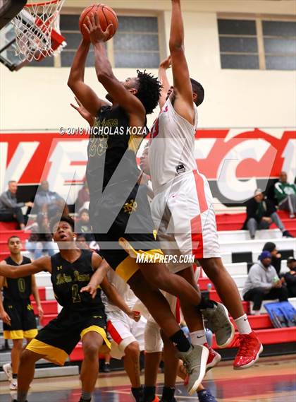 Thumbnail 1 in Notre Dame vs. George Washington Prep (Trevor Ariza Tip-off Classic) photogallery.