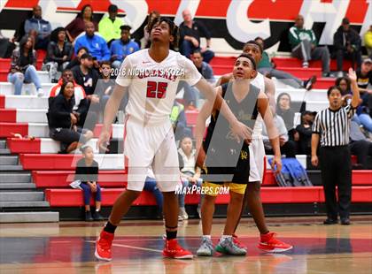 Thumbnail 2 in Notre Dame vs. George Washington Prep (Trevor Ariza Tip-off Classic) photogallery.