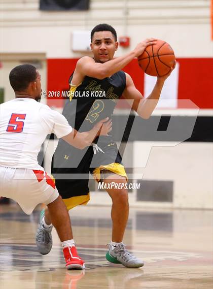 Thumbnail 3 in Notre Dame vs. George Washington Prep (Trevor Ariza Tip-off Classic) photogallery.
