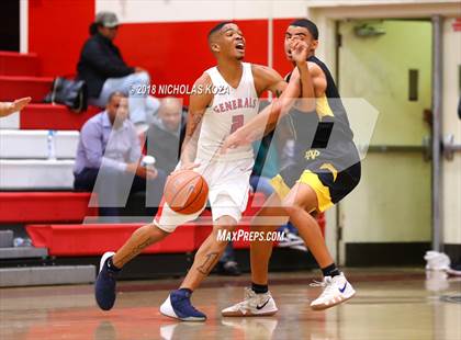 Thumbnail 2 in Notre Dame vs. George Washington Prep (Trevor Ariza Tip-off Classic) photogallery.