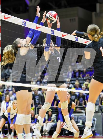 Thumbnail 1 in Nocona @ Leon (UIL 2A D1 Volleyball Final) photogallery.