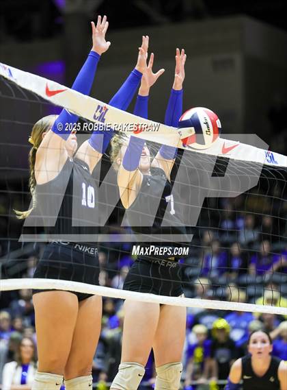 Thumbnail 3 in Nocona @ Leon (UIL 2A D1 Volleyball Final) photogallery.