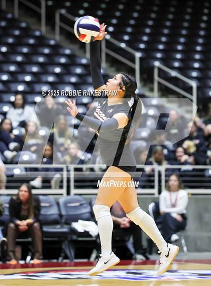 Thumbnail 2 in Nocona @ Leon (UIL 2A D1 Volleyball Final) photogallery.