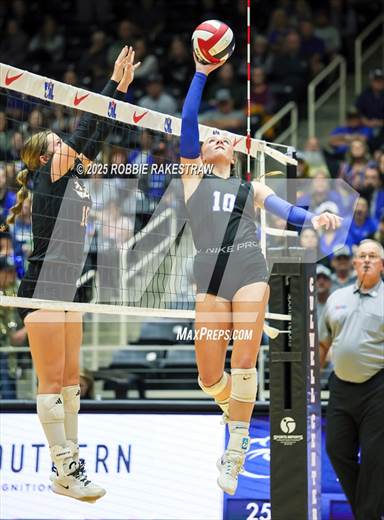 Nocona @ Leon (UIL 2A D1 Volleyball Final)