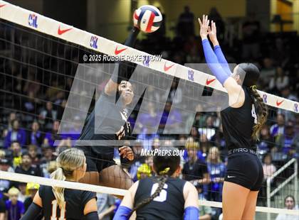 Thumbnail 2 in Nocona @ Leon (UIL 2A D1 Volleyball Final) photogallery.