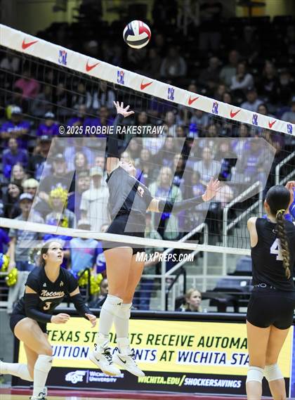 Thumbnail 3 in Nocona @ Leon (UIL 2A D1 Volleyball Final) photogallery.