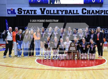 Thumbnail 2 in Nocona @ Leon (UIL 2A D1 Volleyball Final) photogallery.