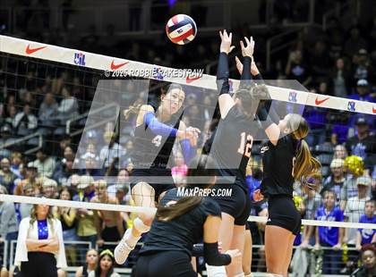 Thumbnail 2 in Nocona @ Leon (UIL 2A D1 Volleyball Final) photogallery.