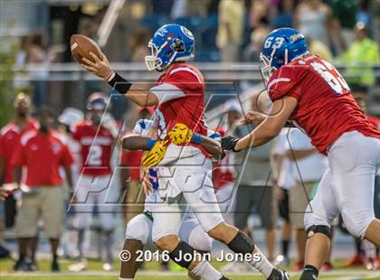 Thumbnail 3 in Phil Simms Classic (North vs. South) photogallery.