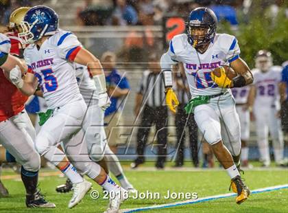Thumbnail 3 in Phil Simms Classic (North vs. South) photogallery.