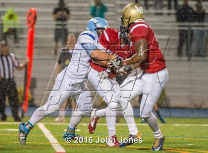 Thumbnail 1 in Phil Simms Classic (North vs. South) photogallery.