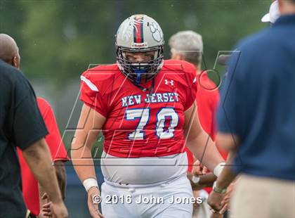 Thumbnail 1 in Phil Simms Classic (North vs. South) photogallery.