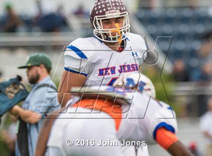 Thumbnail 1 in Phil Simms Classic (North vs. South) photogallery.