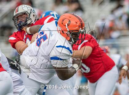 Thumbnail 2 in Phil Simms Classic (North vs. South) photogallery.