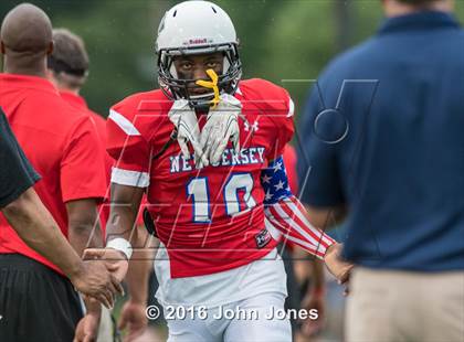 Thumbnail 1 in Phil Simms Classic (North vs. South) photogallery.