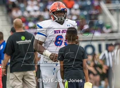 Thumbnail 3 in Phil Simms Classic (North vs. South) photogallery.