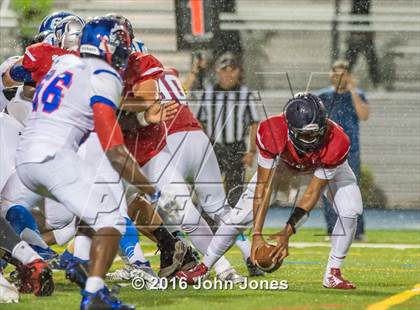 Thumbnail 3 in Phil Simms Classic (North vs. South) photogallery.