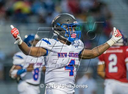Thumbnail 3 in Phil Simms Classic (North vs. South) photogallery.