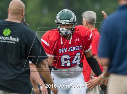 Thumbnail 1 in Phil Simms Classic (North vs. South) photogallery.