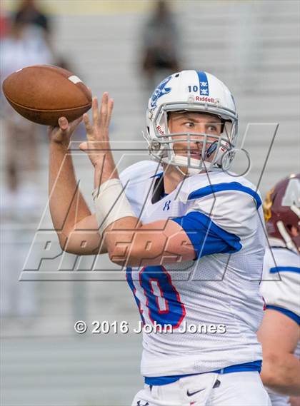 Thumbnail 3 in Phil Simms Classic (North vs. South) photogallery.