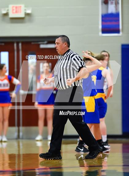 Thumbnail 1 in Two Rivers vs. Cedarville (AAA 3A Regional Playoff) photogallery.