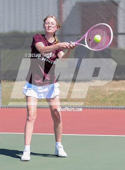 Thumbnail 2 in UIL 2A District Tennis Tournament photogallery.