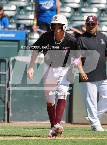 Thumbnail 3 in Gunter vs. London (UIL 3A Baseball Semifinal) photogallery.